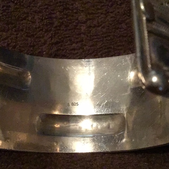 GORGEOUS SOLID STERLING SILVER CUFF BRACELET - Picture 5 of 5